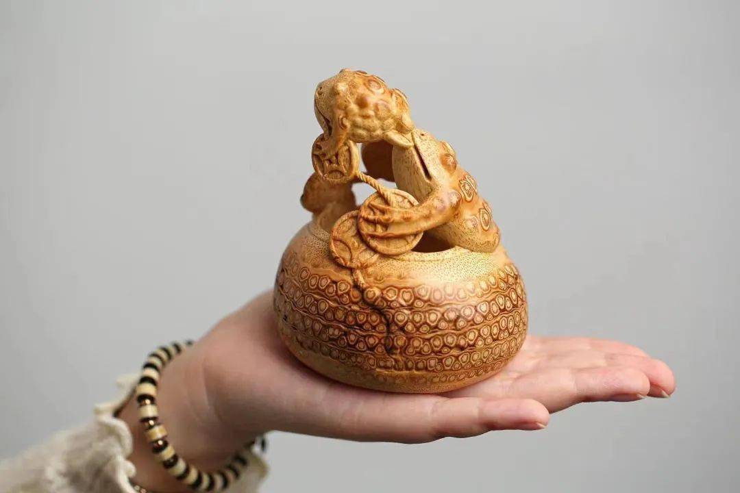 你绝对想不到这只竹雕青蛙竟卖了200多万！！！_搜狐网