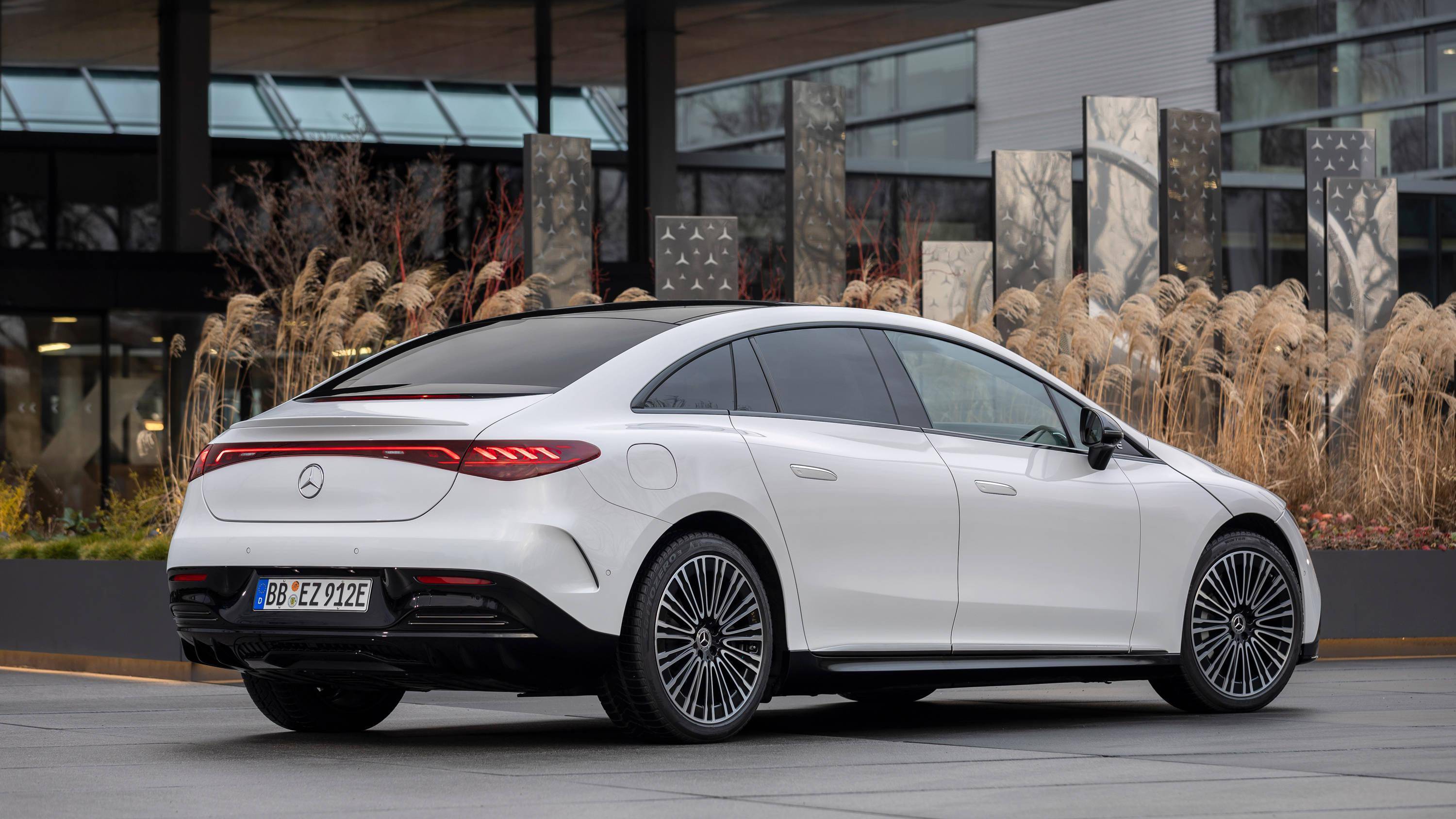 年内国产网通社独家全球首试奔驰eqe350