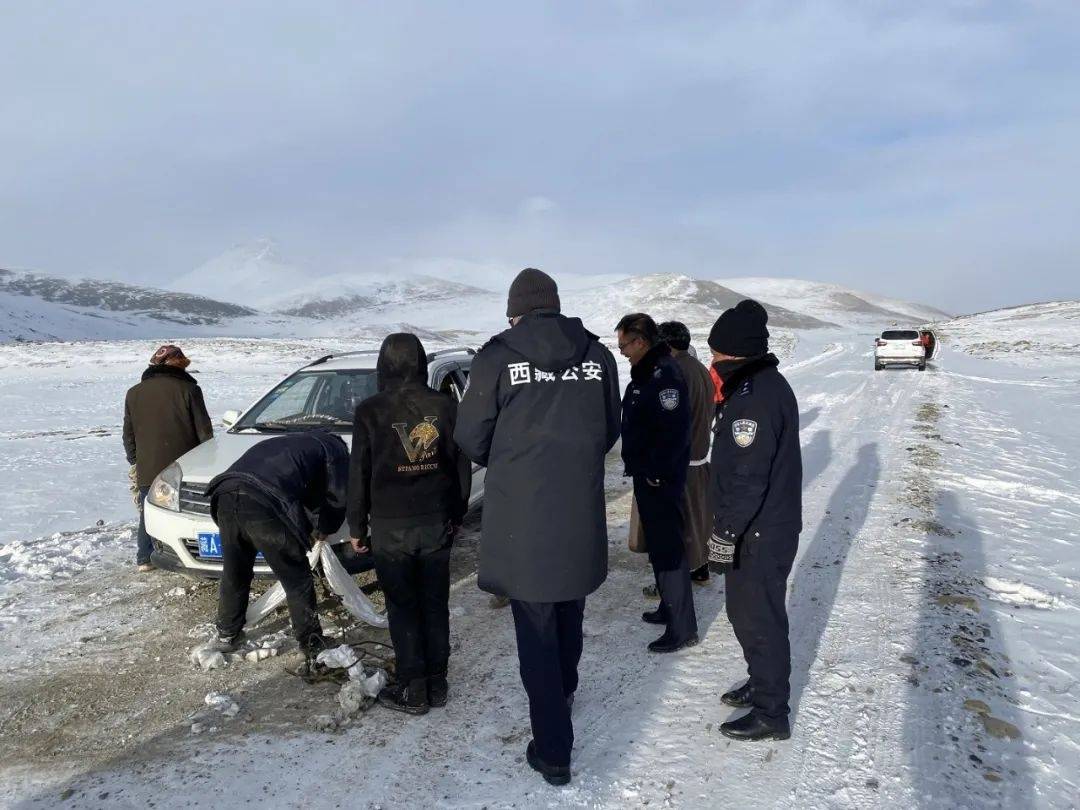 情暖新春 | 嘉黎公安倾心为民 帮助群众及时脱困_车辆_卡乡_林堤乡