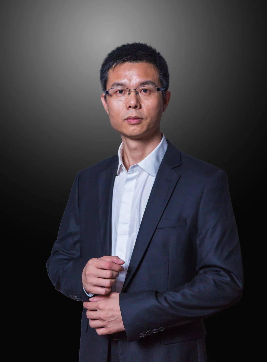 正是我校机电学院95级校友公司创始人陈文强由福建汉特云智能科技有限