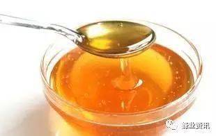 蜂蜜加什么止咳祛痰 1e2542bb66924a349e5ee5e7bb175d21.jpeg