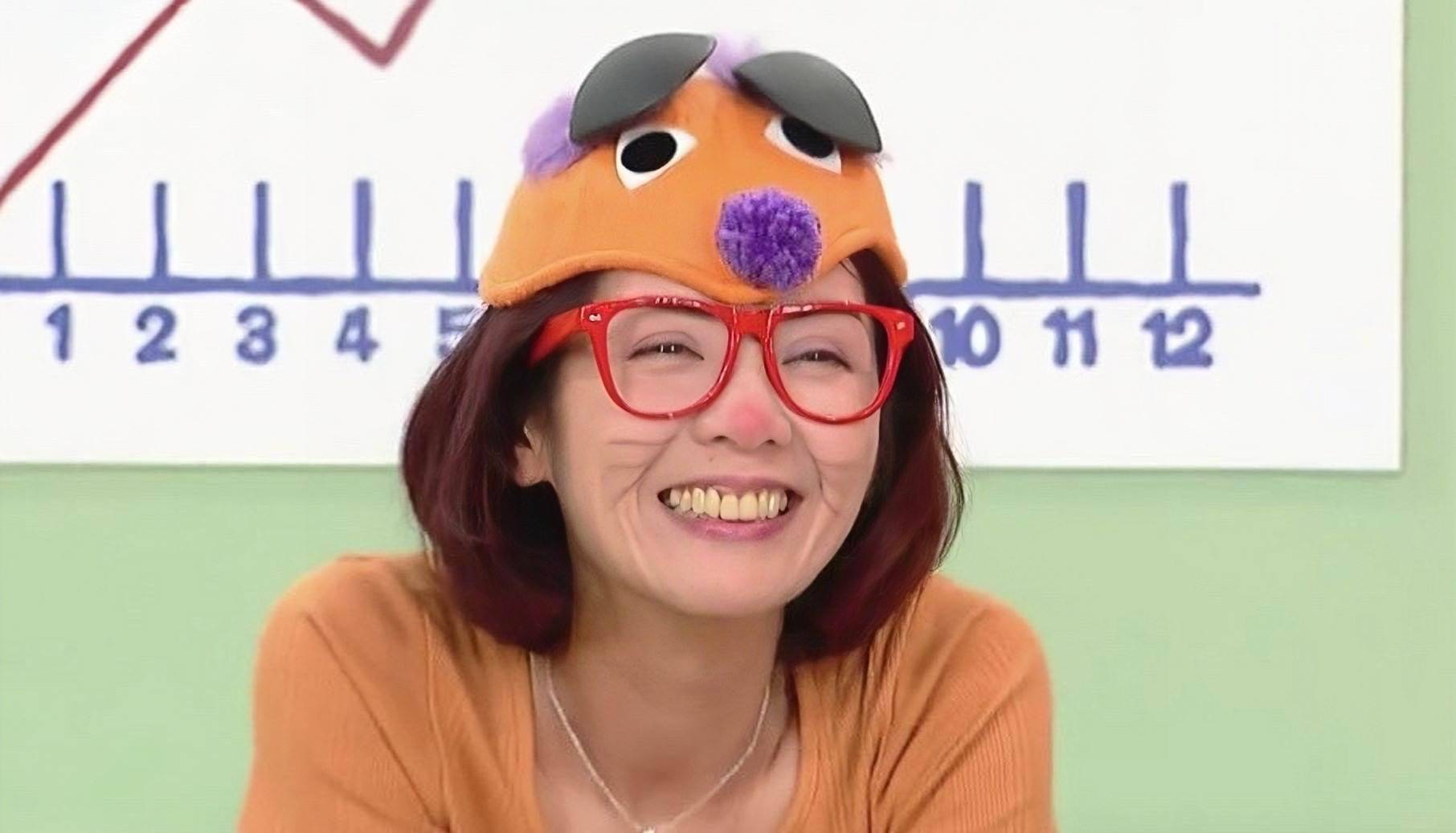同曾经的搭档黎芷珊,谭玉瑛一起录制了全新综艺节目《童你一起长大了