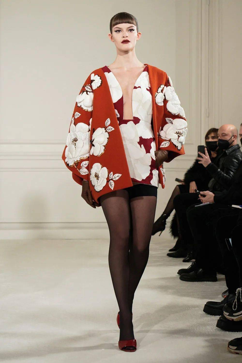 定制【秀场】Valentino 2022春夏高级定制系列