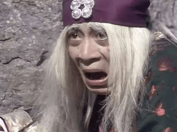 孙悟空|孙悟空抬手秒杀九尾狐，为什么金角大王却将太上老君的腰带送给她