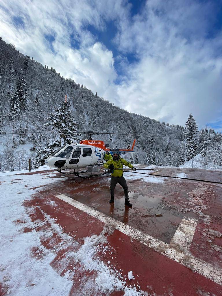 飞行员|云旅游｜土耳其开启直升机滑雪季，卡奇卡尔山吸引众多爱好者