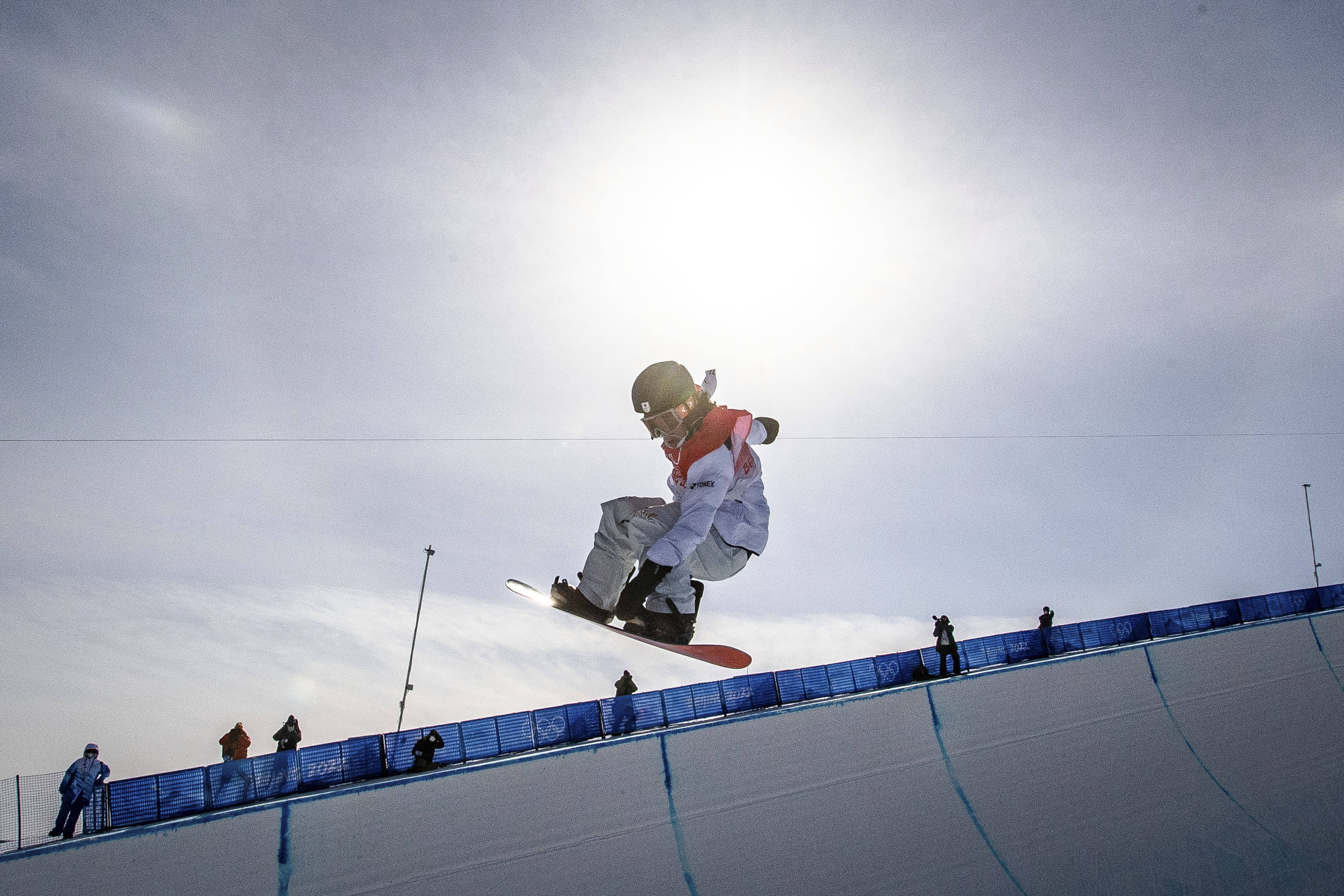 当日,北京2022年冬奥会单板滑雪男子u型场地技巧决赛在张家口云顶滑雪