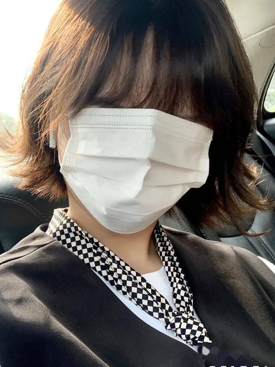 发型“换头”失败？Lisa这次真翻车了！