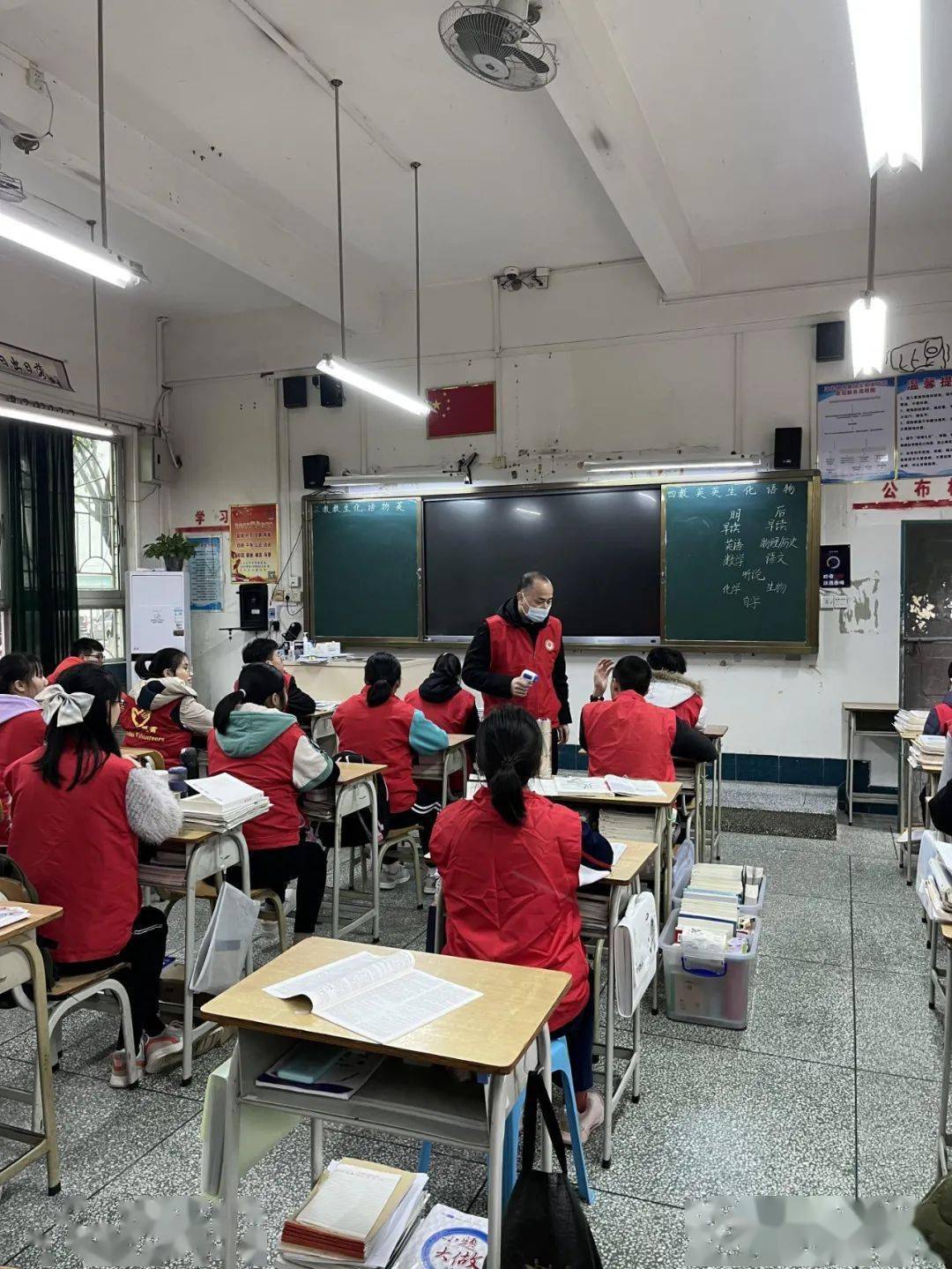 水寨中学有人发烧呕吐?这场应急演练满分!_防控_疫情_处置