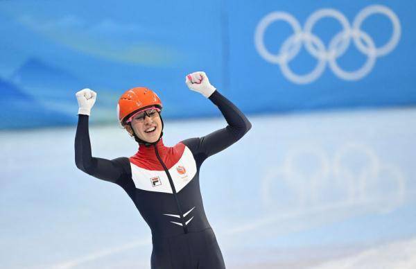北京冬奥会·短道速滑综合|舒尔廷破世界纪录后夺冠 中国男队进入接力决赛