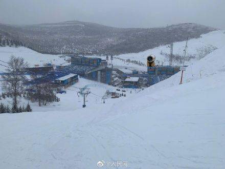 爱凌|自由式滑雪女子坡面障碍技巧比赛推迟