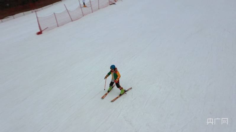 滑雪|少年们的滑雪之旅！江西铜鼓“冰雪运动”持续升温