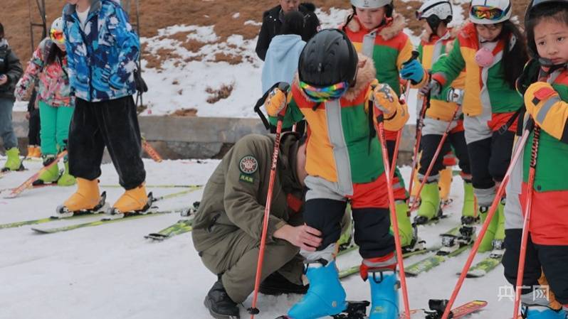 滑雪|少年们的滑雪之旅！江西铜鼓“冰雪运动”持续升温