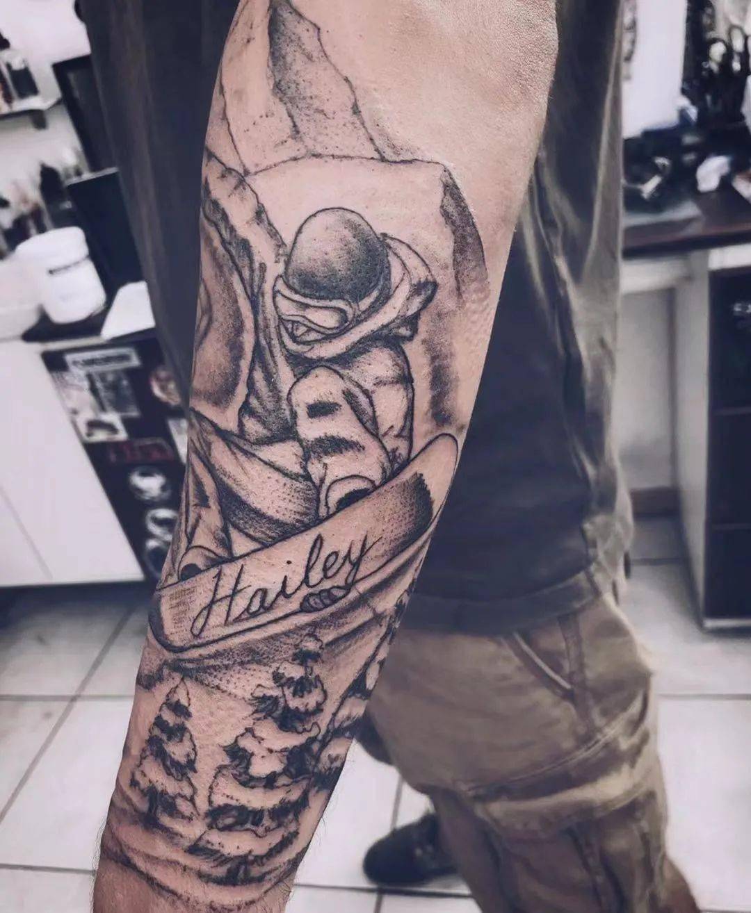 冰雪上的风驰电掣,单板滑雪纹身._运动_感觉_场地