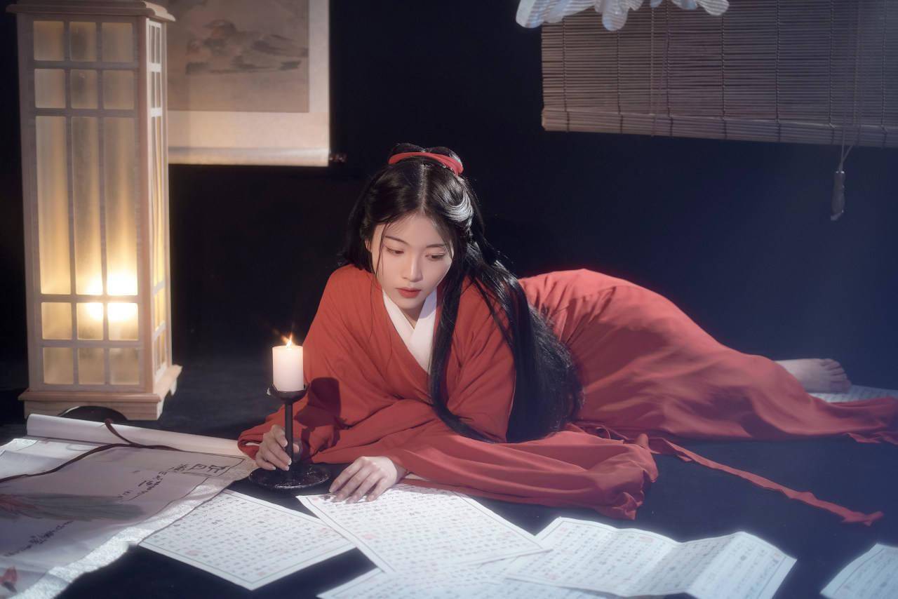 次元岛|汉服私影，明月照高楼，流光正徘徊