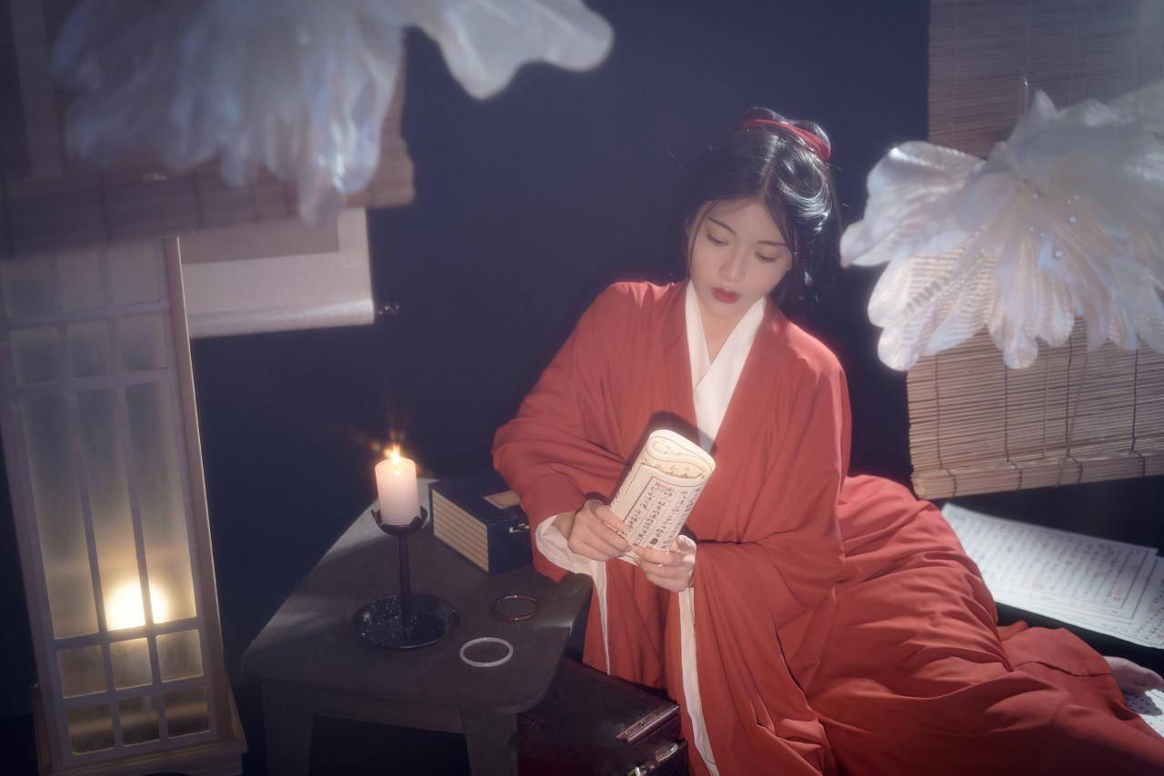 次元岛|汉服私影，明月照高楼，流光正徘徊