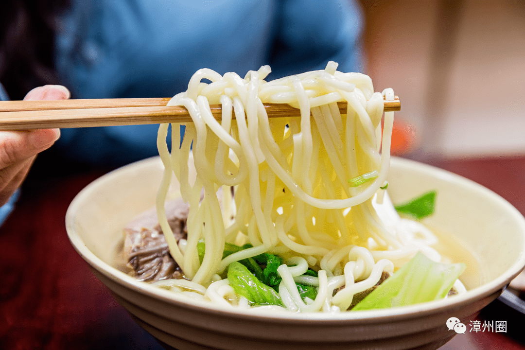 凌晨3点才打烊的鸭面店10元碗漳州人吃了十多年