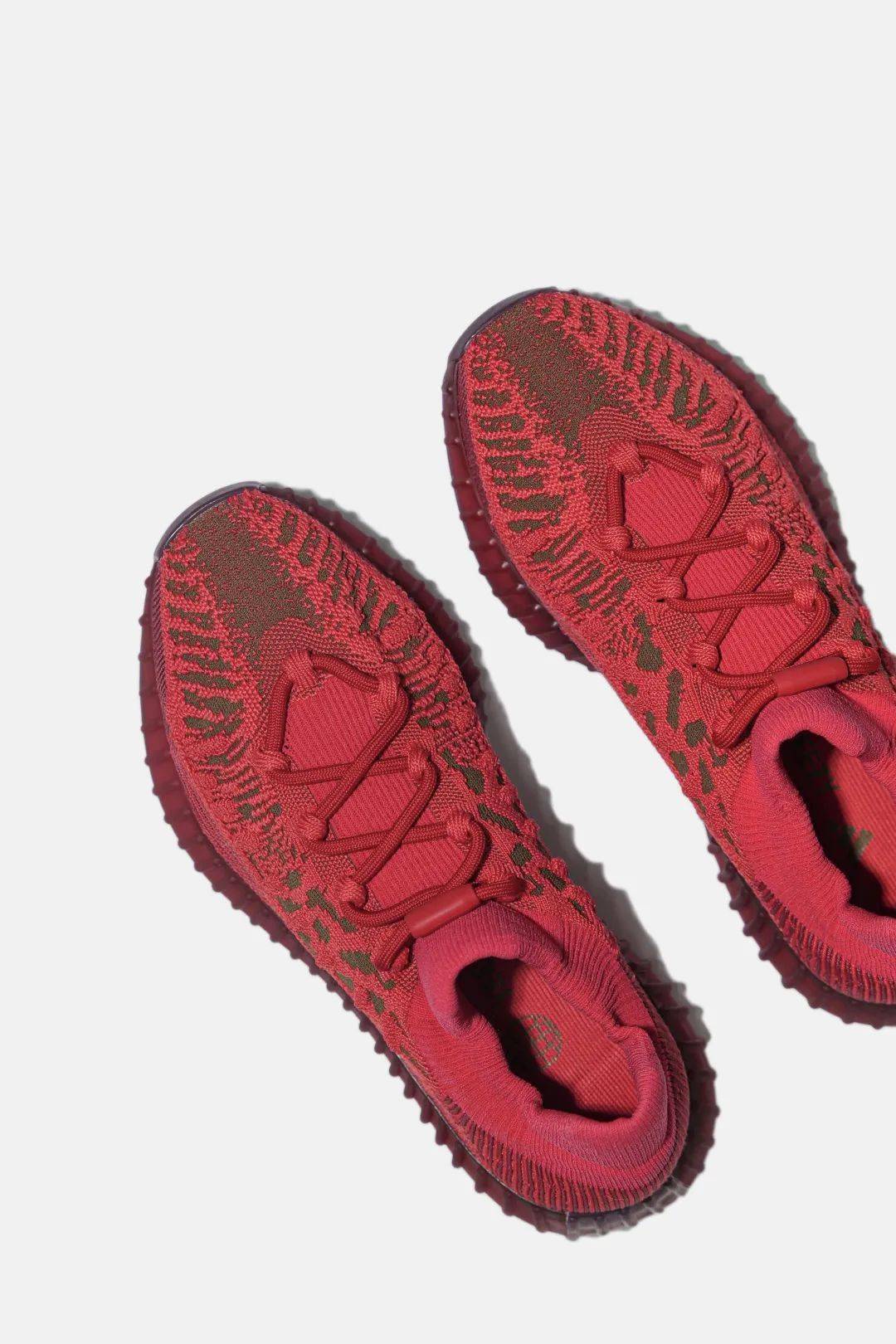 热情红棕adidasoriginalsyeezyboost350v2cmpctslatered限量发售