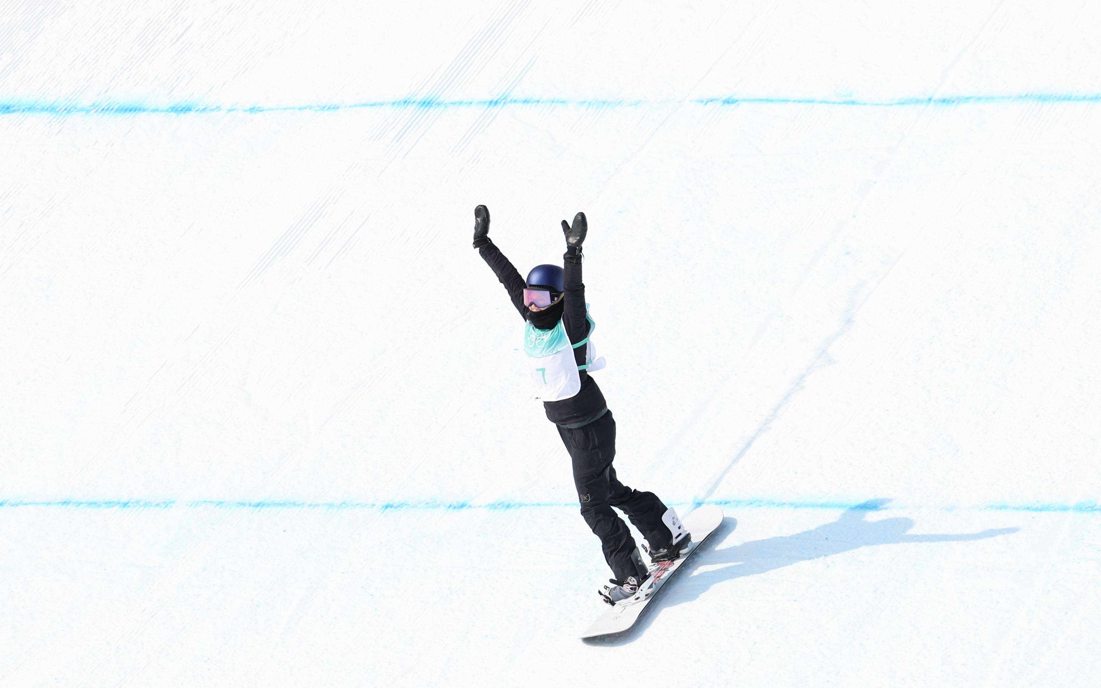 滑雪|安娜·加塞尔卫冕大跳台金牌：非常享受比赛，能如期参赛已很开心