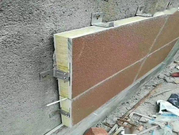 聚氨酯板或a级发泡陶瓷保温板,泡沫玻璃板等作为屋面保温材料,与其他