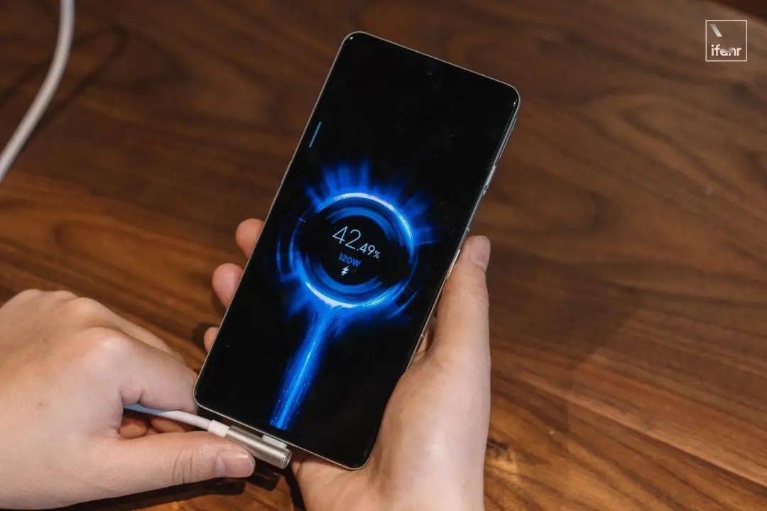 王者|Redmi K50 电竞版首发体验:3299 元起售,能否焊上游戏手机的大门?