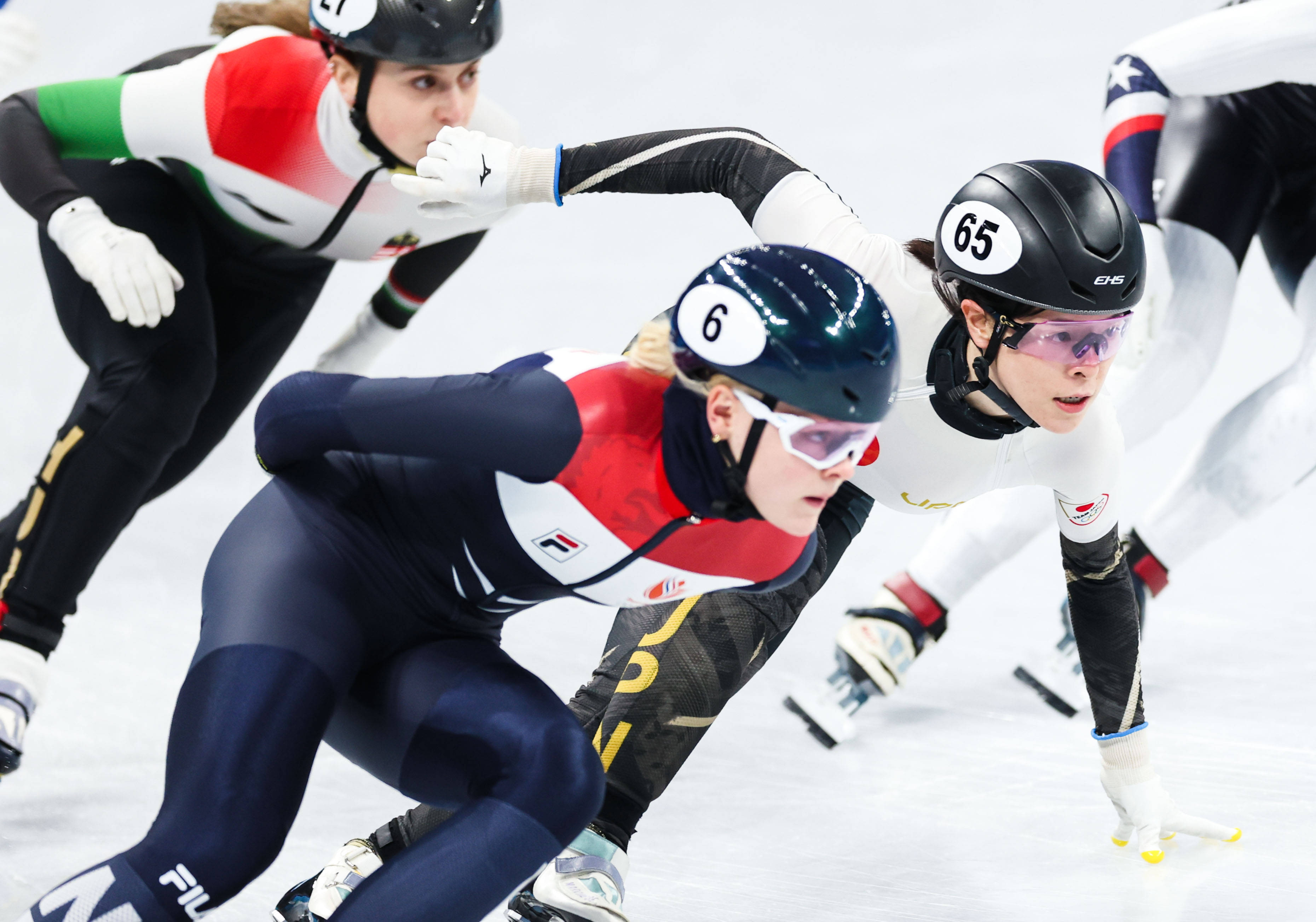 2022女子短道速滑图片