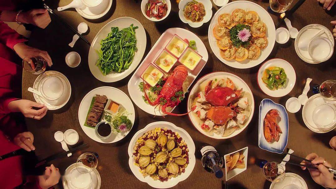 闽南吃桌婚宴菜品大曝光金汤小龙虾糯米蒸海蟹清蒸东星斑好吃到哭