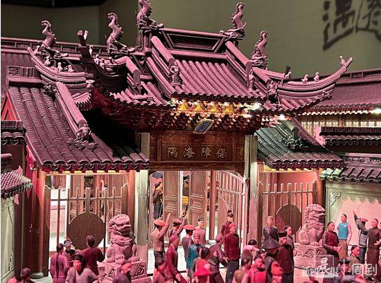 看看上海过去四百年的历史模样，豫园里藏有一个“小人国游乐场”