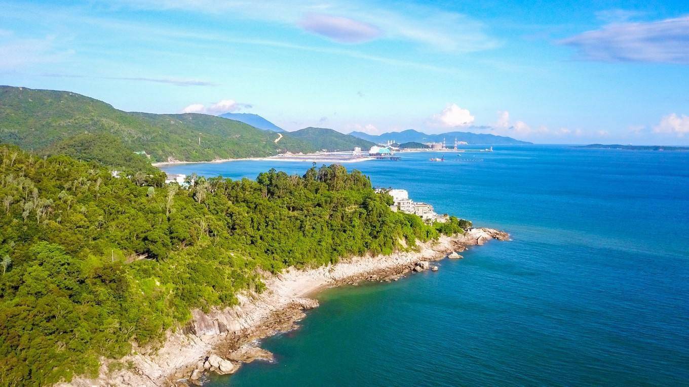 中国"小镰仓"官湖村,蓝天白云,碧海沙滩,美得像在动画里一样_湖村_美