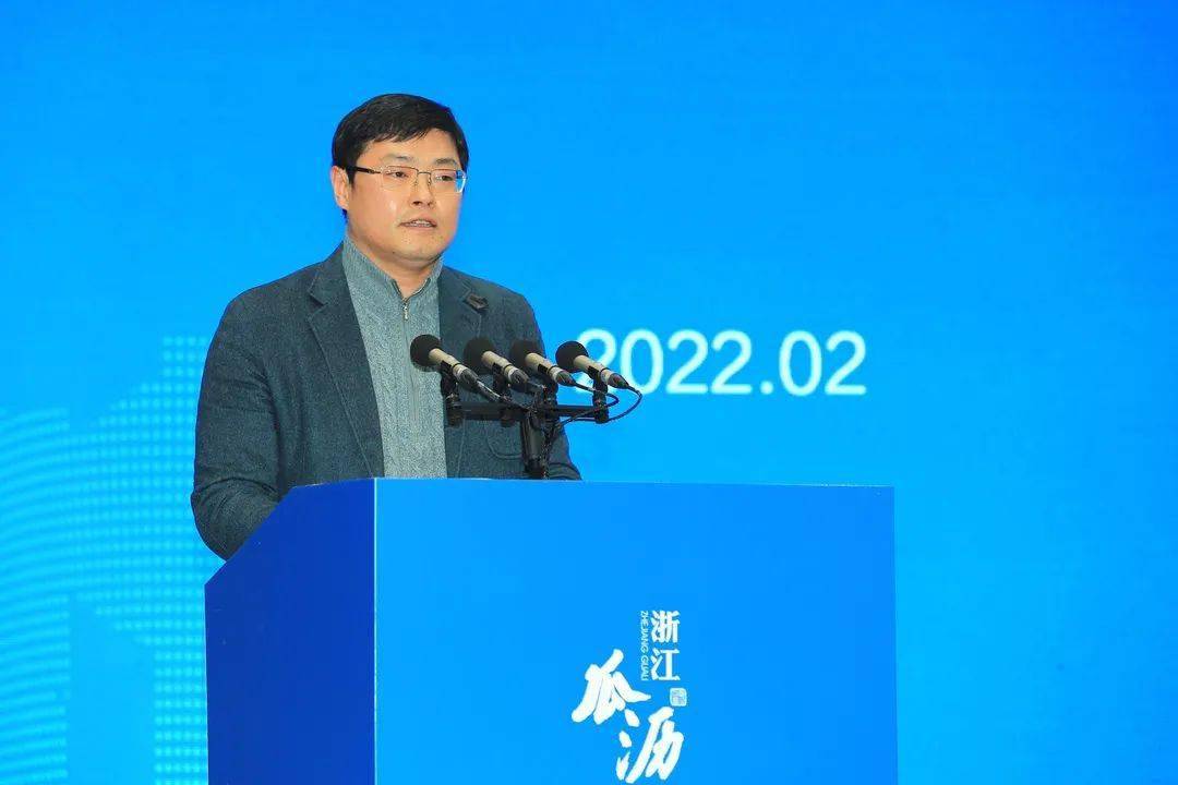  滑动查看下一张图片>浙江航民实业集团有限公司总经理朱立民,杭州纽