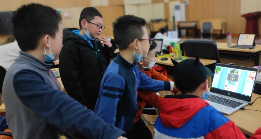 青少年|“一堂冬奥编程课”走进中国科学技术馆 编程猫携手青少年为冬奥加油