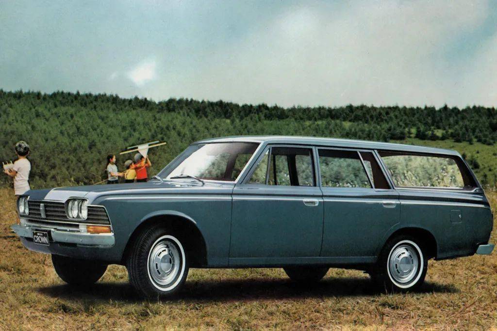 皇冠也有双门轿跑tlv三代皇冠coupe车型试玩