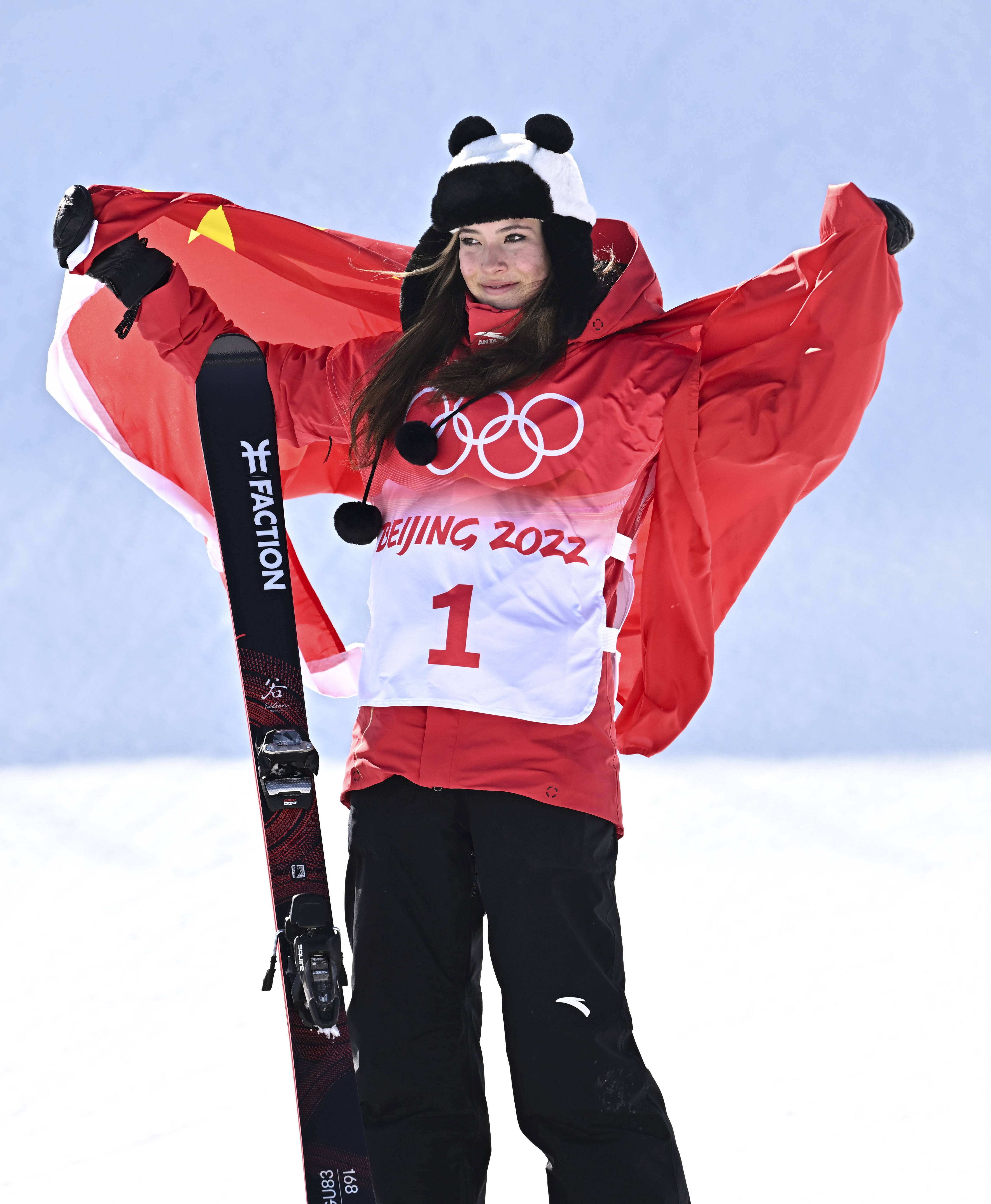 滑雪女运动员谷爱凌图片