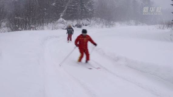 滑雪|纪录片丨雪的人！这里热“雪”沸腾