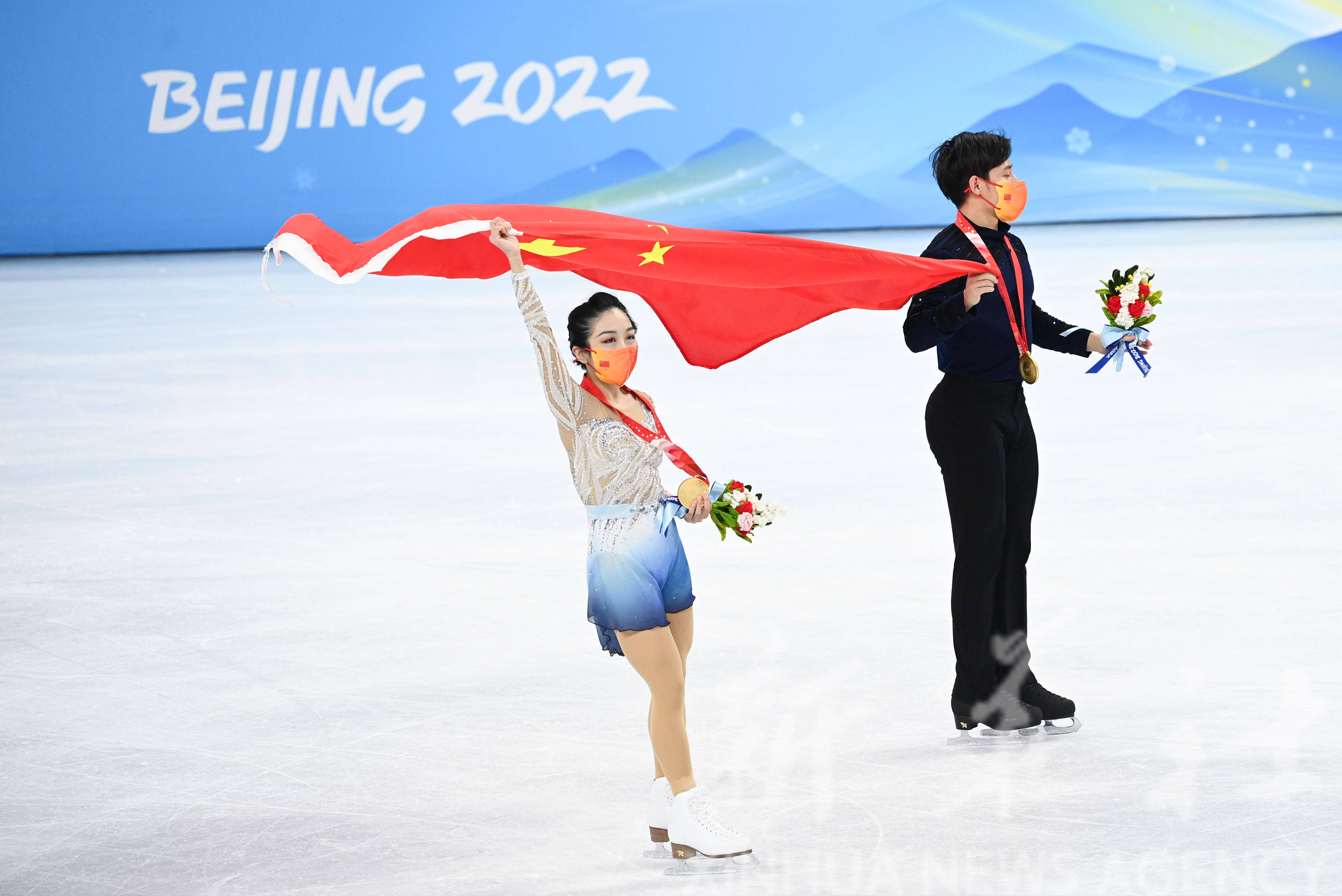 2022冬奥花样滑冰双人图片