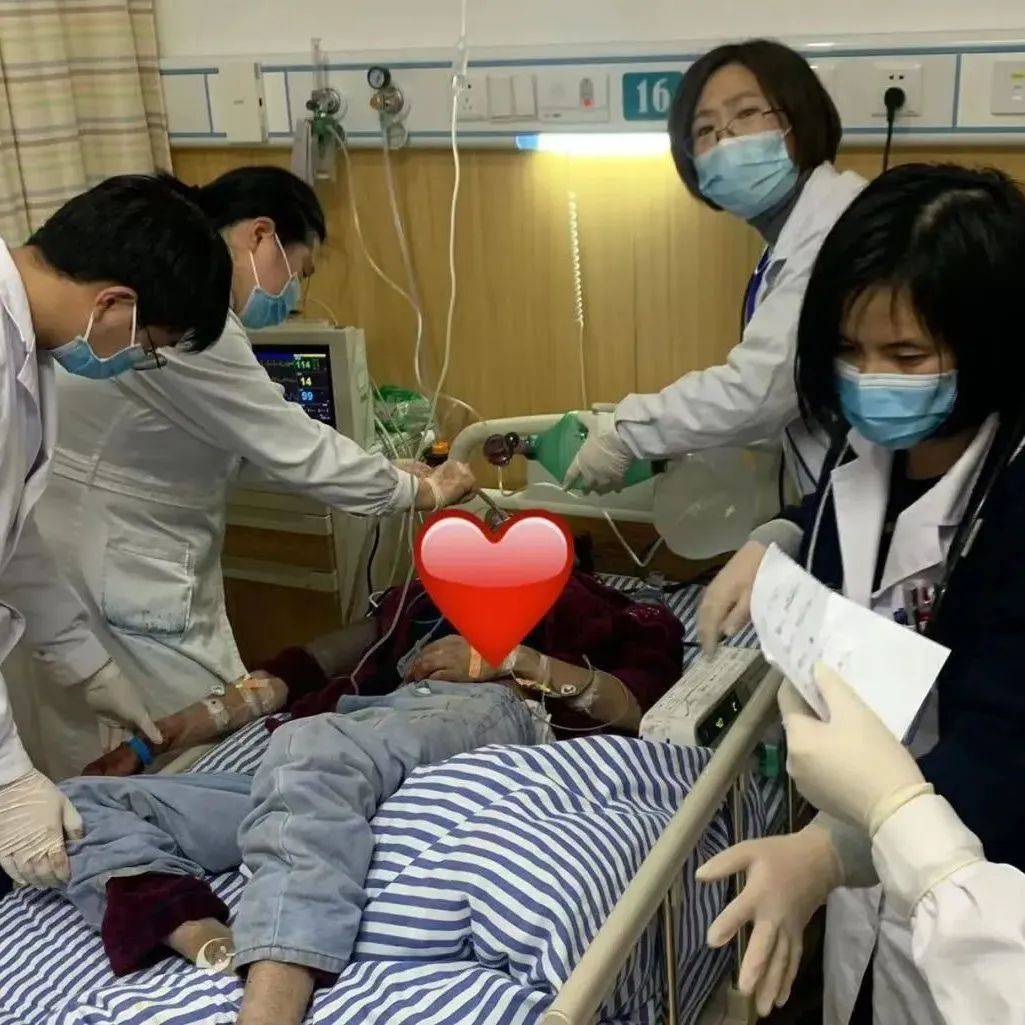 【新昌人医】与死神赛跑——呼吸内科成功抢救一名大咯血患者_先生_余医生_栓塞