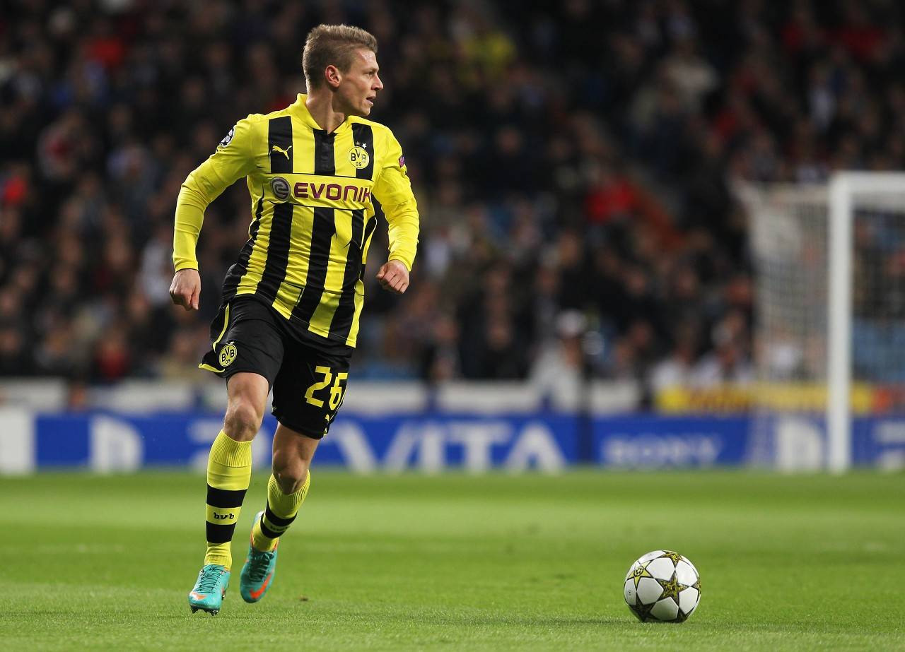 皮什切克目前情况乍看之下并不太好但我相信多特能逆转流浪者