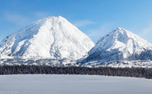 编段话就能变出一张图片，英伟达不卖显卡改卖艺了？