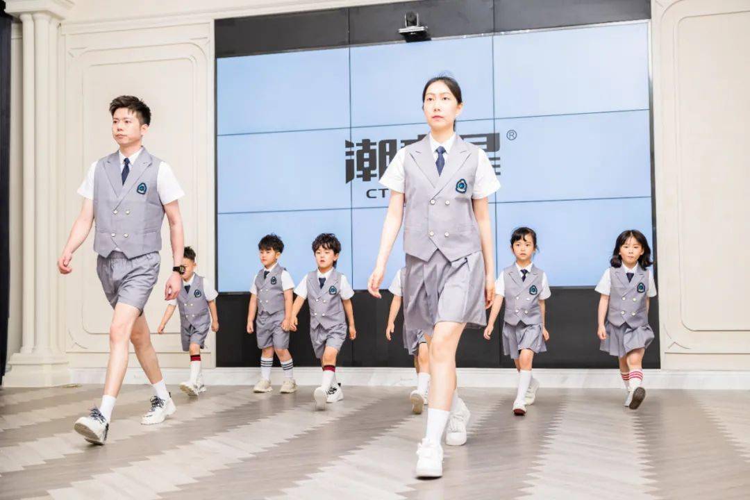 潮童星在全国拥有150多家校区如果您想预约试听课程可通过潮童星教育