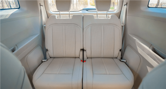 奶爸提了台五菱凯捷车内大如床