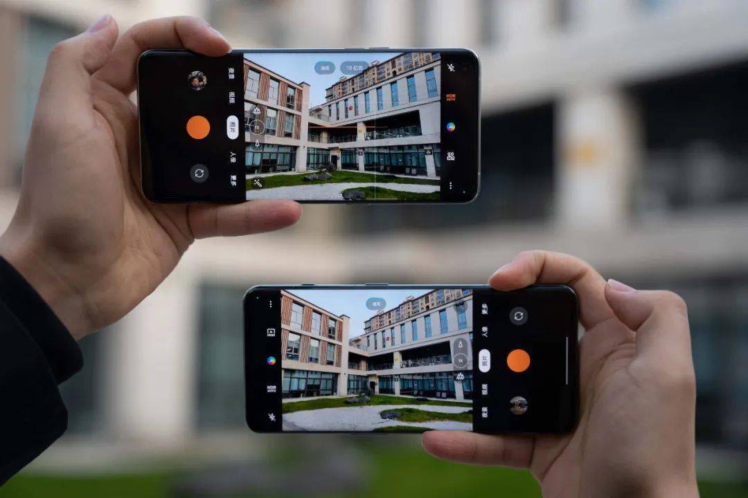 绿厂刚刚发布的这款新机，居然也找了哈苏。。。