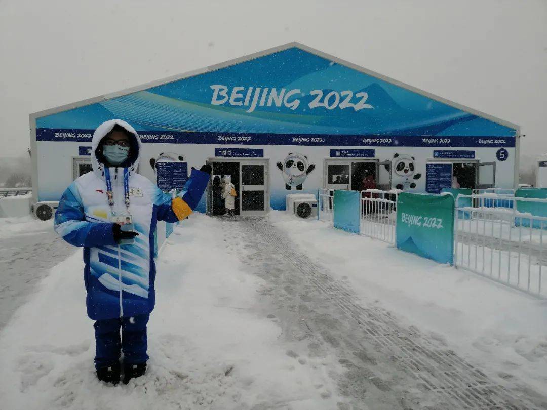 冬奥会志愿者服装图片图片