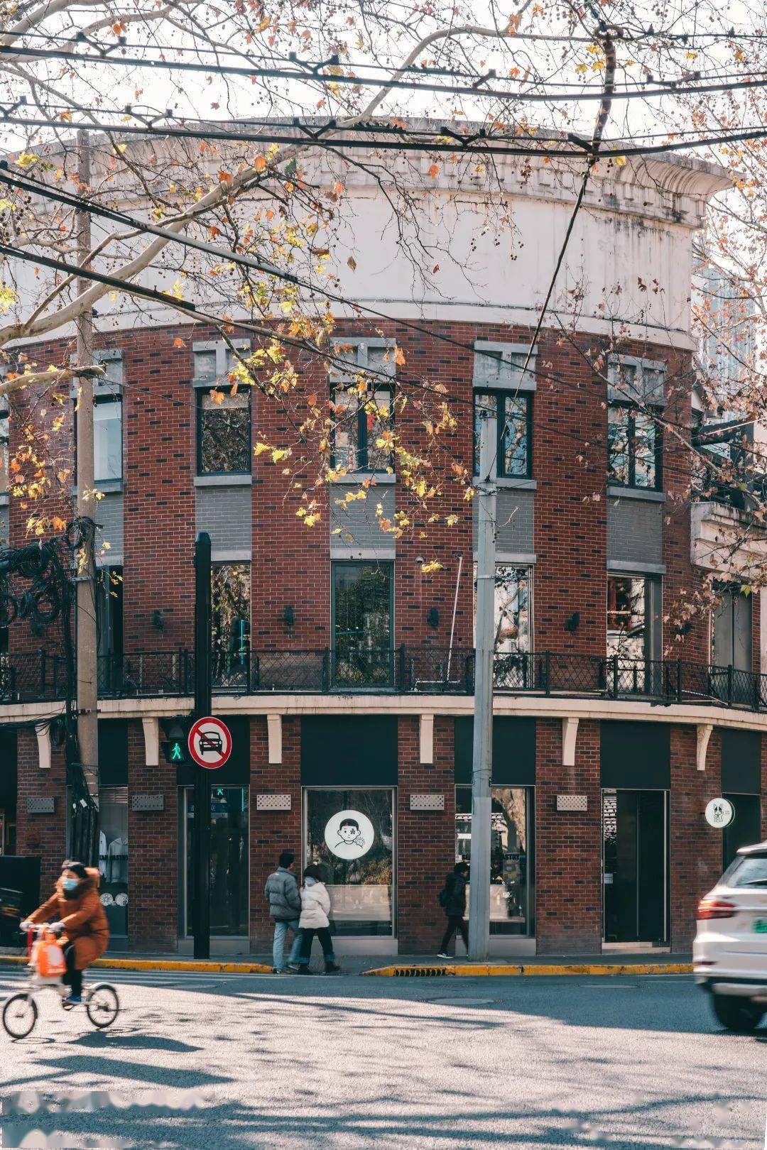 出片率100愚园路网红店逛吃指南