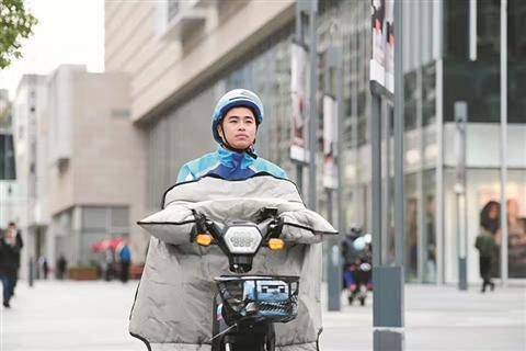 谁是你心中的英雄快来为他点赞_涂文培_平民_轻生