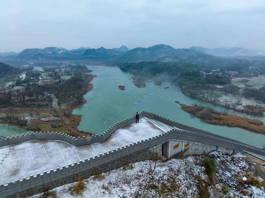 春雪过后航拍东安县湘江第一湾沉香寺