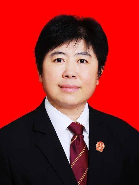 敬业奉献城阳区河套街道山角社区居民刘世瑜市南区庆春香小吃店店员肖