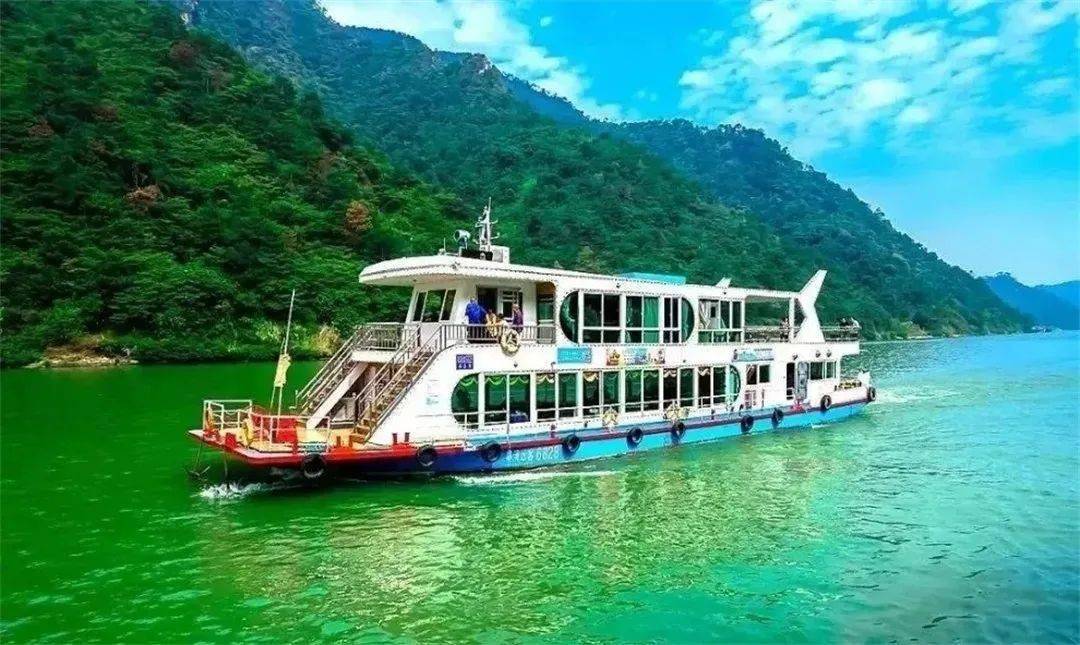 明天出发成团网红清远打卡五彩缤纷的禾雀花行摄清远小高椅岭碧水丹霞
