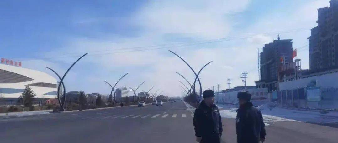 敲警钟 除隐患 多伦交警联合城管开展交通隐患排查与整治专项行动_道路_力度_辖区