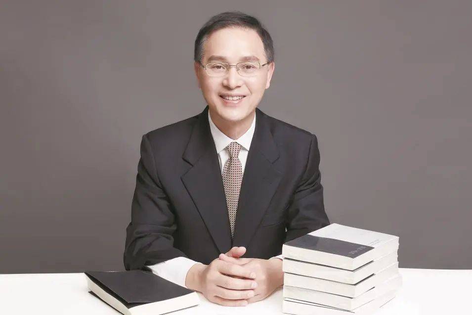 南宁市第二中学校长 黄幼岩↓↓↓来看看他们都有怎样的期待~中小学