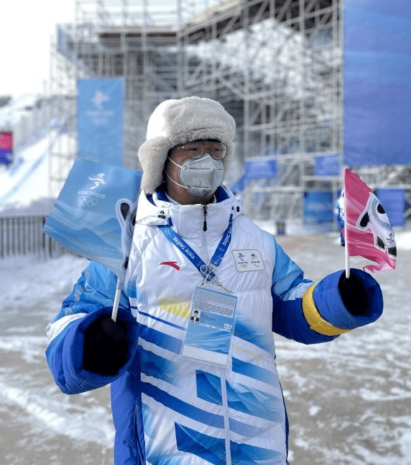 冬奥会服装志愿者图片