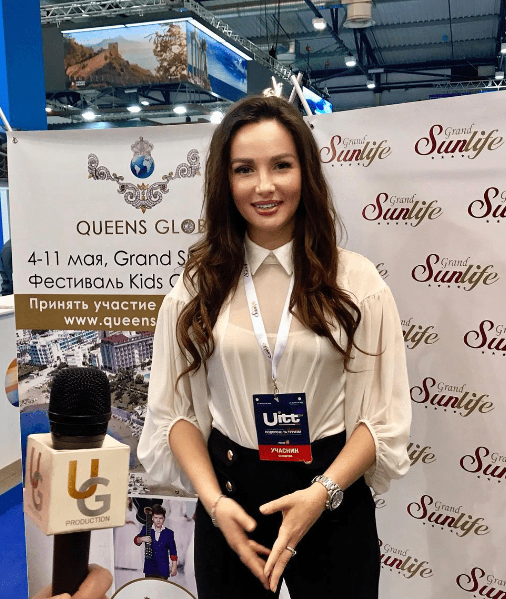 选美皇后脱下比基尼扛枪上战场?_lenna_姐姐_气枪